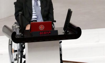 Deniz Baykal yemin etti