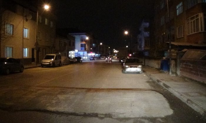 Borçlusuna Minibüsle Çarpıp Kaçtı