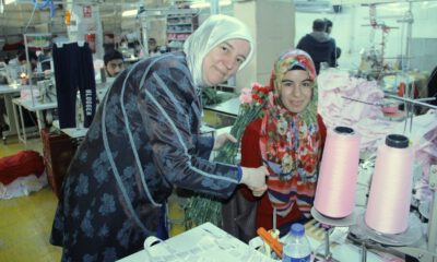 Milletvekili Gözgeç’ten 8 Mart Dünya Kadınlar Günü’nde Fabrika Çalışanlarına Karanfil