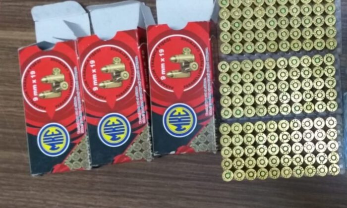 İnegöl’de Silah Ve Uyuşturucu Operasyonu