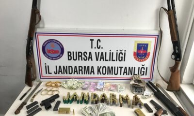 Uyuşturucu Ve Silahla Yakalanan 2 Kişi Tutuklandı