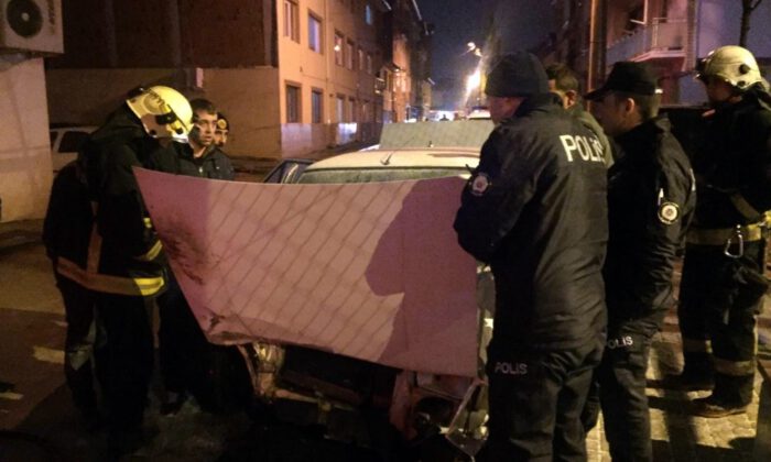 Önce Kaza Yaptı Sonra Aracı Yandı