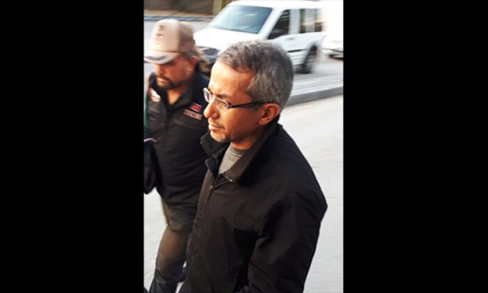 Eski savcıya FETÖ’den hapis cezası