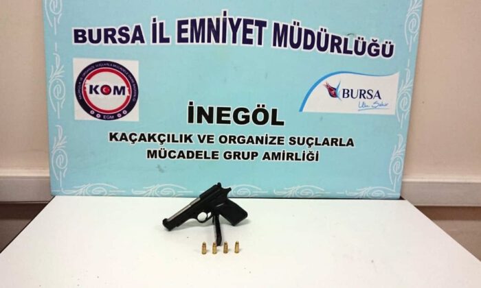 İnegöl’de Ruhsatsız Silah Ve Uyuşturucu Ele Geçirildi