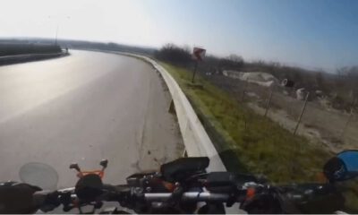 Virajı Alamayan Motosiklet Sürücüsü Bariyerlere Çarptı