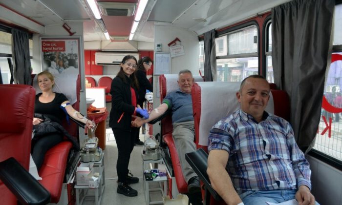 Eğitimcilerden Kan Bağışı