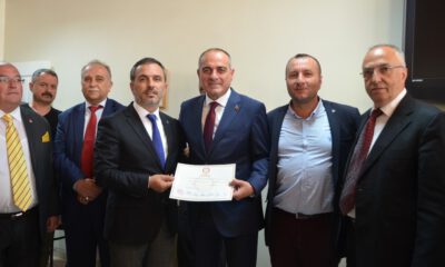 Sertaslan Ve Meclis Üyeleri Mazbatalarını Aldı