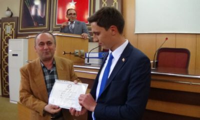 20 Yaşında Muhtar Oldu!