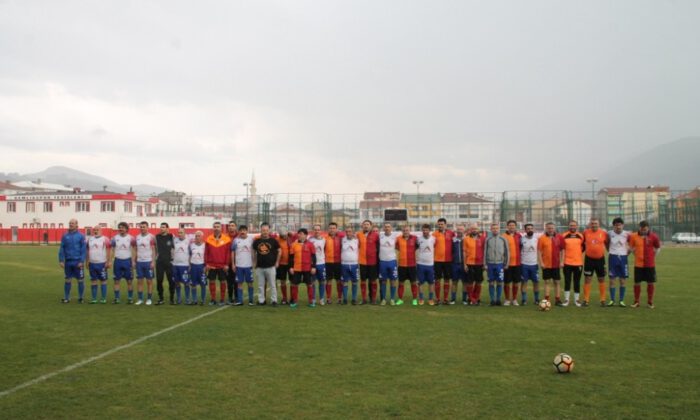 Galatasaraylı Veteranlar Gemlik’te Gösteri Maçı Yaptı