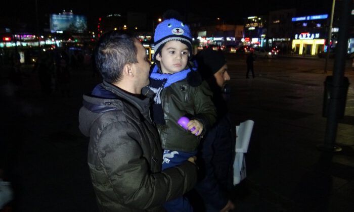 Çocuğunu AVM’ye Terk Eden Anneye Şok Dava