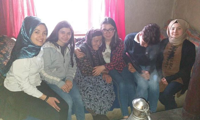 “Sevgi Eli” Projesi Yüzleri Güldürüyor