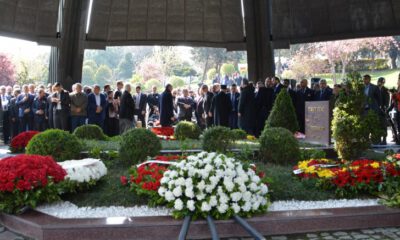 8.Cumhurbaşkanı Turgut Özal, kabri başında anıldı