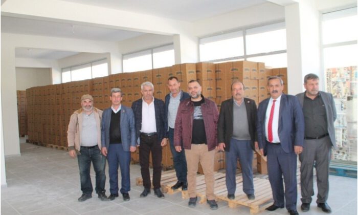 Vergi Rekortmeninden Erzak Yardımı