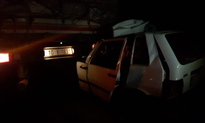 Bursa’da Otomobil Tırın Altına Girdi: 2 Yaralı