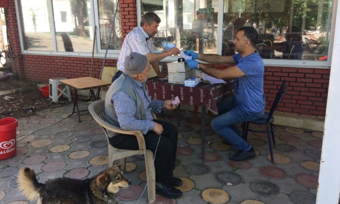 Köylerde Köpeklere Kuduz Aşısı Yapıldı