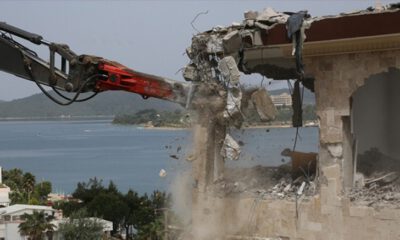 Kaçak villalar yerle bir oldu