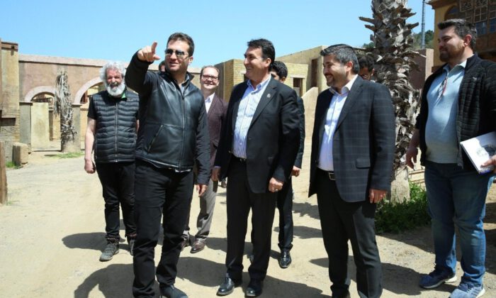 Dündar’dan Diriliş Ertuğrul Setine Ziyaret
