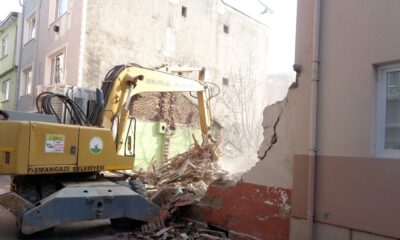Osmangazi’de Metruk Binalar Yıkılıyor