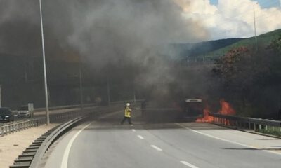Kamyonet Alev Alev Yandı