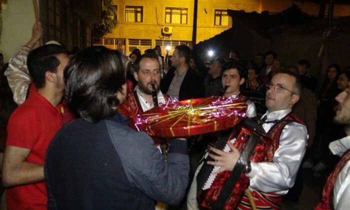 Bursalılar Sahura Balkan Konseriyle Uyandı
