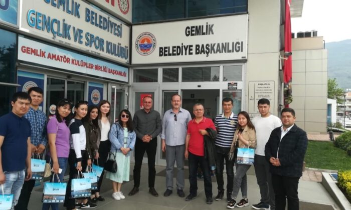 Kazakistanlı Gençler Gemlik’i Çok Sevdi