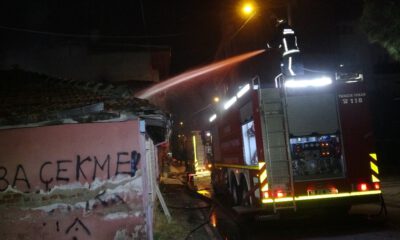 Tek Katlı Müstakil Ev Alev Alev Yandı