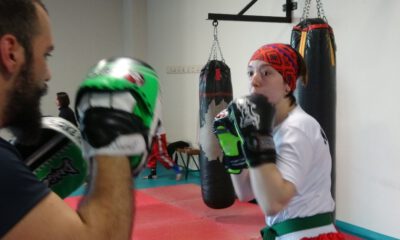 Savaş Gazisinden Satın Aldığı Protez Bacakla Kick Boks Yapıyor