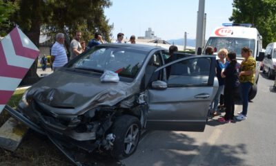 Sollamak İstediği Araca Çarptı: 4 Yaralı