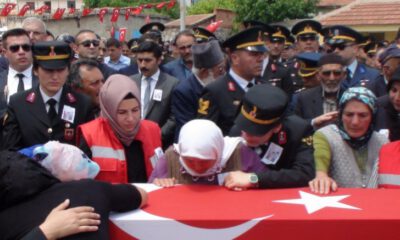 Afyon şehidini uğurladı