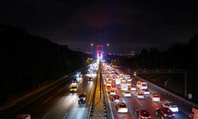 Köprülerde çalışmalar başladı, şeritler kapandı!
