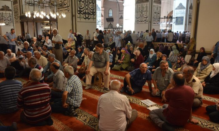 Hacı Adaylarına Ulucami’de Seminer