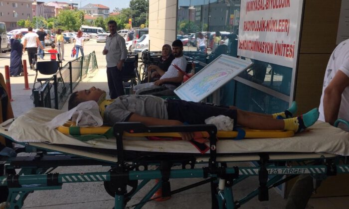 Pencereden Düşen Çocuk Ölümden Döndü