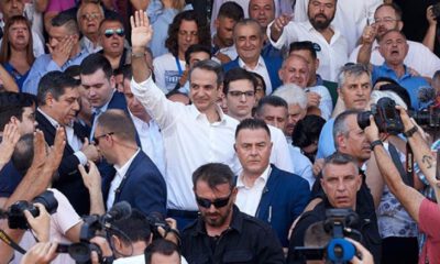 Yunanistan’da seçimin galibi Miçotakis