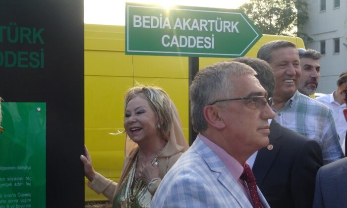 Bursa’da Caddelere Sanatçıların İsimleri Verildi
