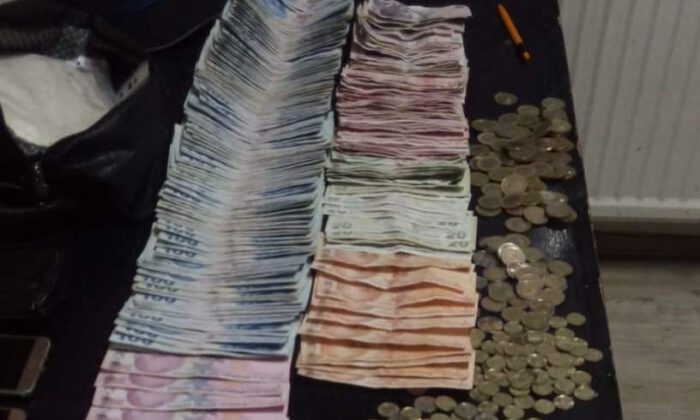 6 Çocuğuna Dilencilik Yaptıran Kadından Çıkan Para Şok Etti