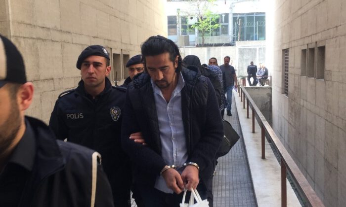 Silah Kaçakçılığından Yargılanan Polislere Tahliye