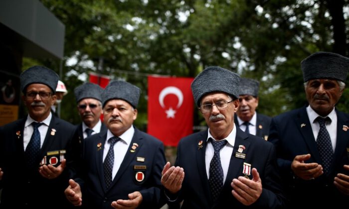 15 Temmuz Şehitleri Pınarbaşı Mezarlığı’nda Anıldı