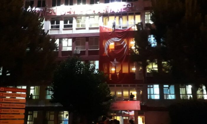 İntihar girişiminde bulunan adama Türk bayrağı tepkisi
