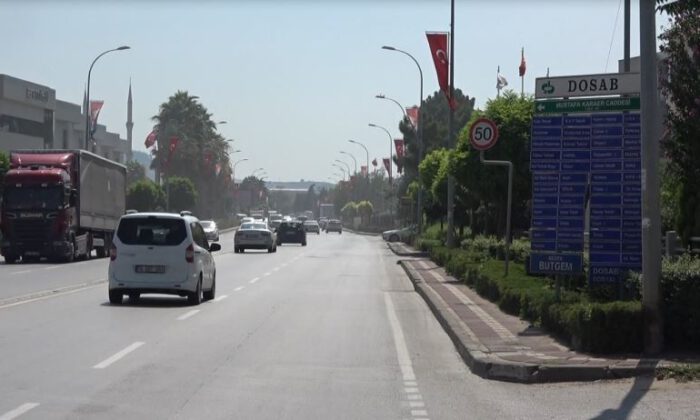 70 işçi yemekten zehirlendi