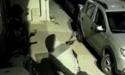 Saniyeler içerisinde motosiklet çalan hırsızlar kamerada