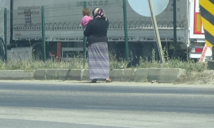 Bebeklerle Duygu Sömürüsü