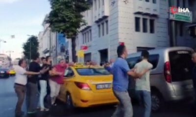 Tartıştığı yolcuya bıçak çekti!