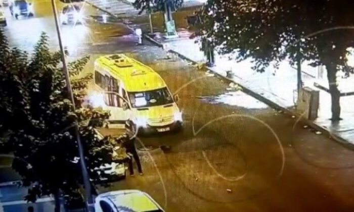 Minibüse molotof atılma anı kamerada