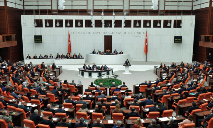 TBMM yeni döneme hazırlanıyor