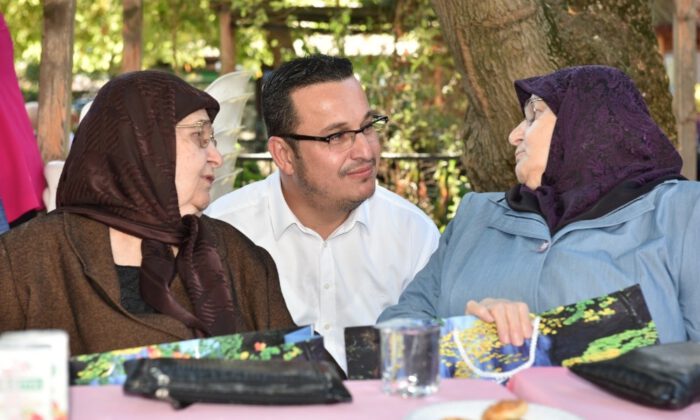 Başkan Kanar, Yaşlılar Gününü Unutmadı