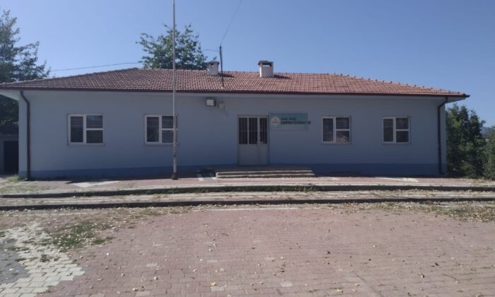 Deprem Sonrası Okul Kapatıldı