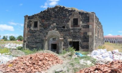 Defineciler 2500 rakımdaki kaleyi bile kazdılar