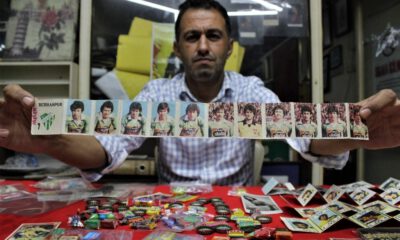 Sakız Firmalarının 30 Yıl Önce Bedava Dağıttığı Çıkartmalardan Şimdi Servet Kazanıyor