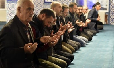 Tüm camilerde Fetih Suresi okundu!