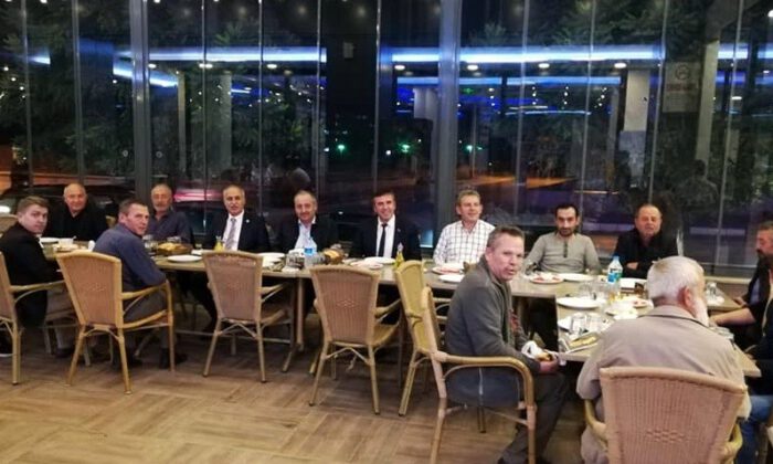 Avcılardan Protokole Av Etli Özel Yemek